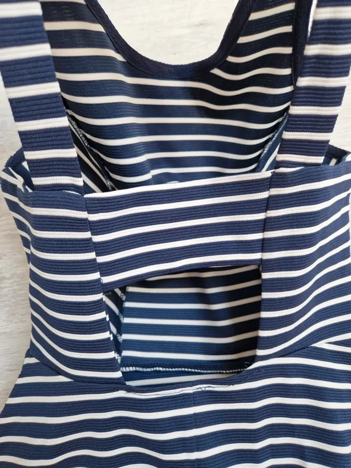 Robe Jennyfer XS à rayures marine et blanche dos très joli - photo numéro 7