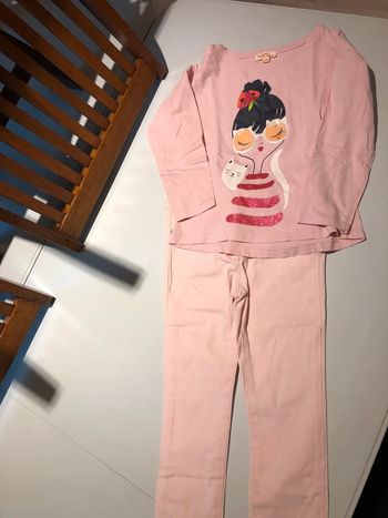 Pantalon avec teeshirt