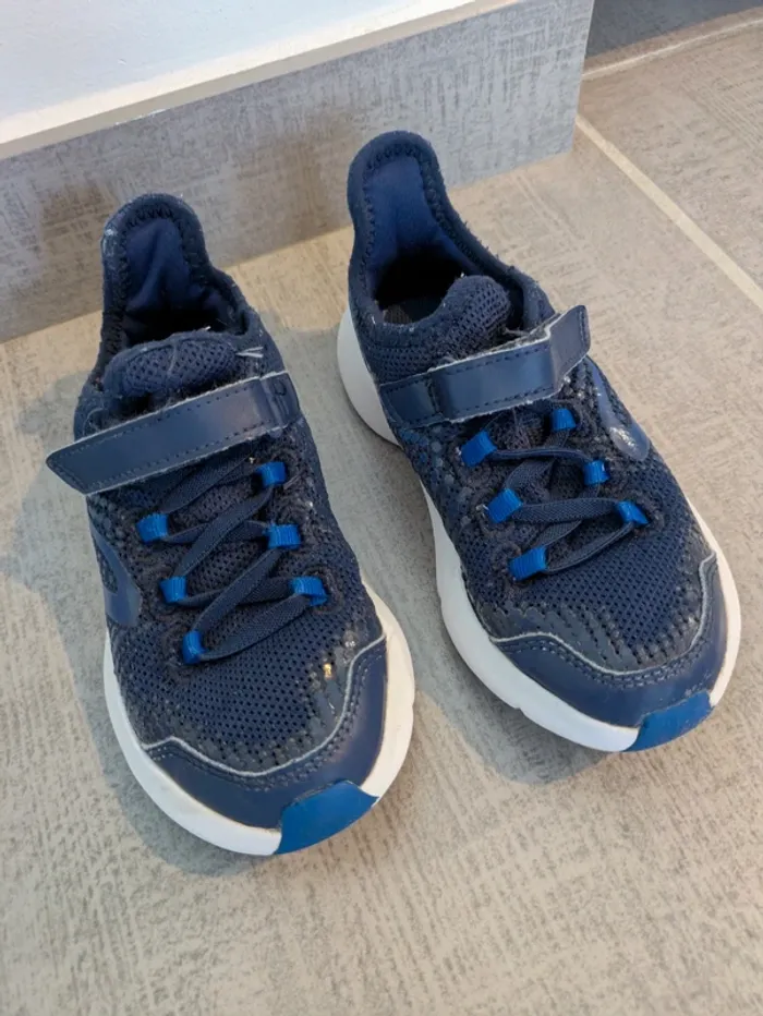 Baskets à scratch flexibles et légères Decathlon taille 29