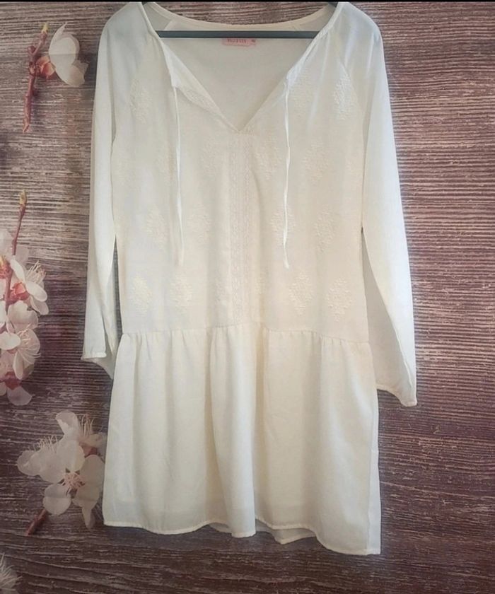 Robe fluide brodée doublée – 3 Suisses – Taille 40 - photo numéro 2