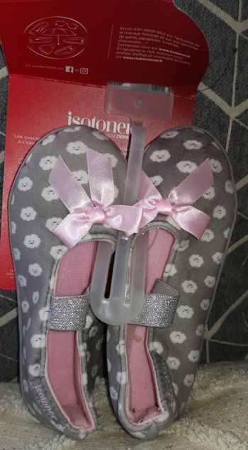 Chaussons Isotoner P32 neufs