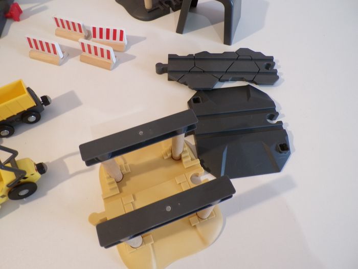 Eléments circuit en bois - Style Brio - photo numéro 7