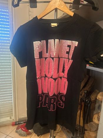 Teeshirt noir et rose Planet Hollywood