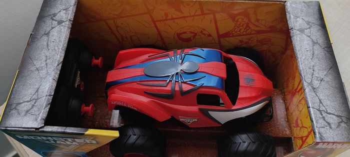 Voiture spiderman - photo numéro 2