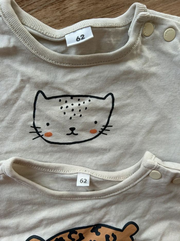 Lot 2 tshirts manches longues 3 mois - photo numéro 2