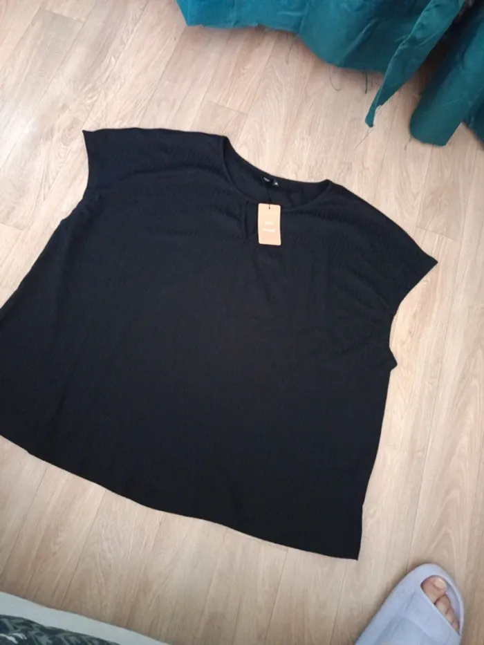 Tee shirt neuf shein