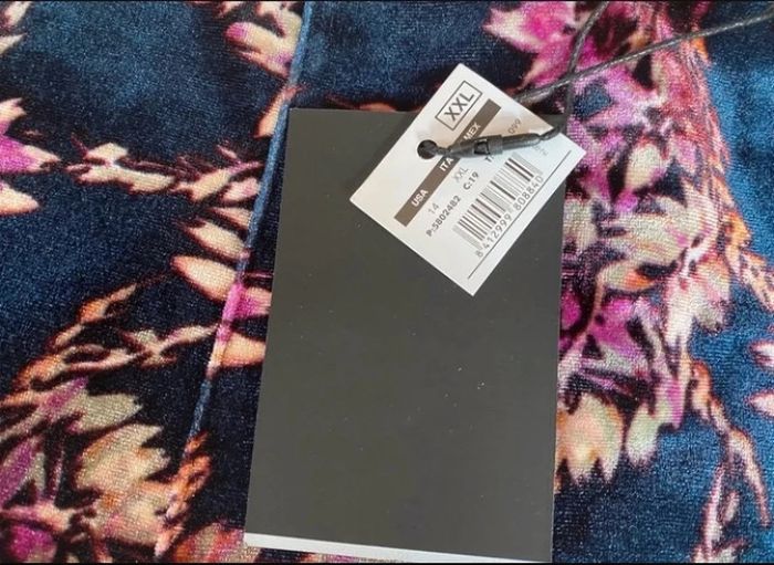 Jupe en velours Cortefiel taille 6 XXL neuve - photo numéro 3