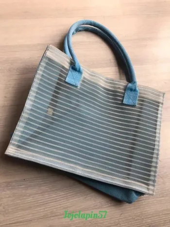 Pochette Yves Rocher