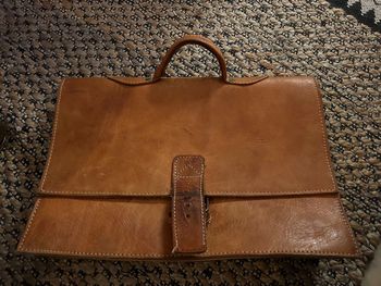 Cartable vintage en cuir naturel