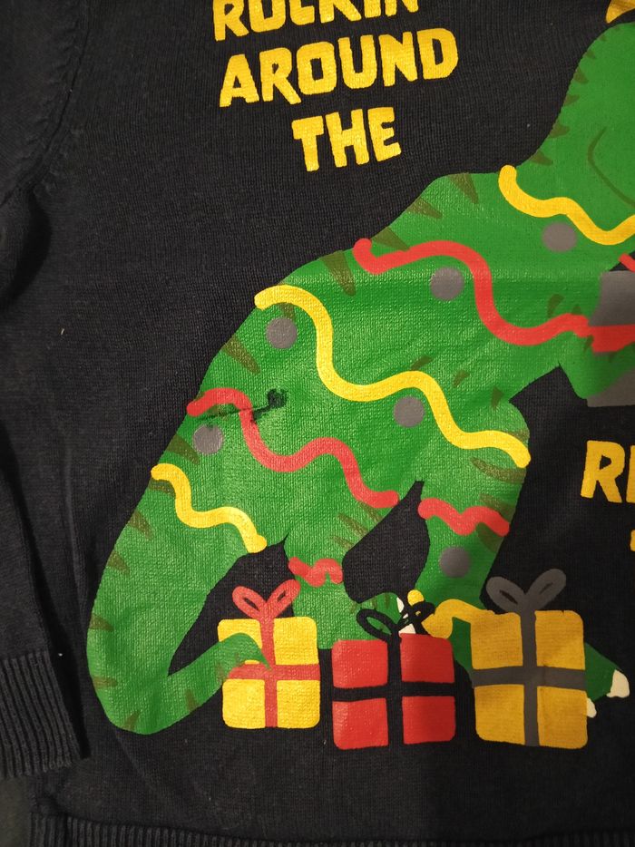 Pull "dinosaure" _ T.4/6 ans - photo numéro 2