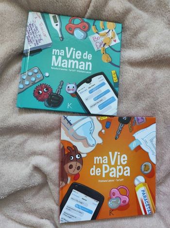 Lot de 2 livres BD NEUF cadeaux jeunes parents "ma vie de papa/maman"