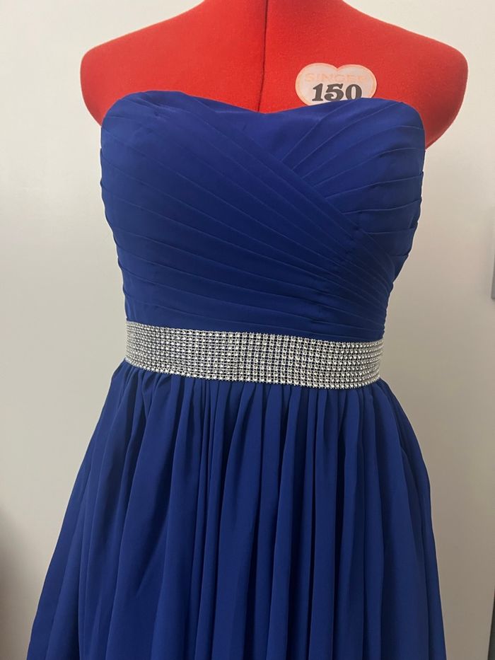 Robe bustier asymétrique bleu roi et argent