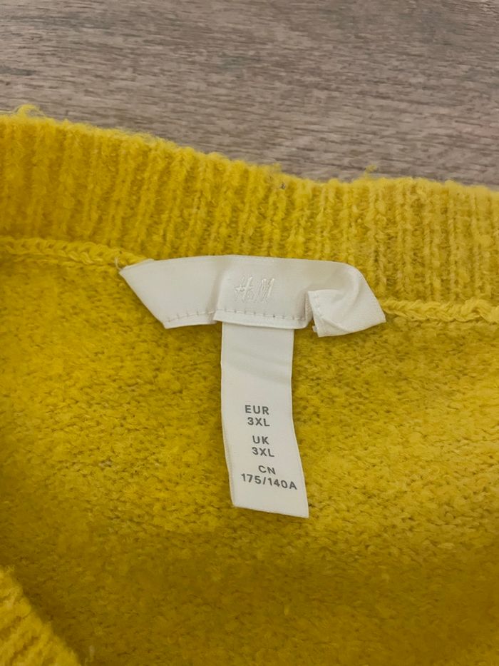 Pull jaune - photo numéro 2