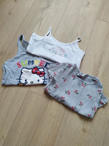 Lot de trois teeshirt manches courtes été fille 4 ans