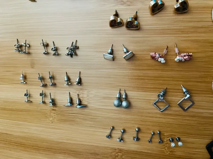 Lot de boucles d’oreilles et piercings - photo numéro 12