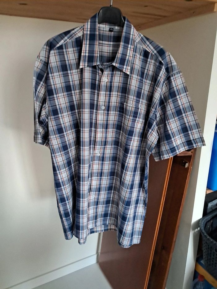 Chemise à carreaux