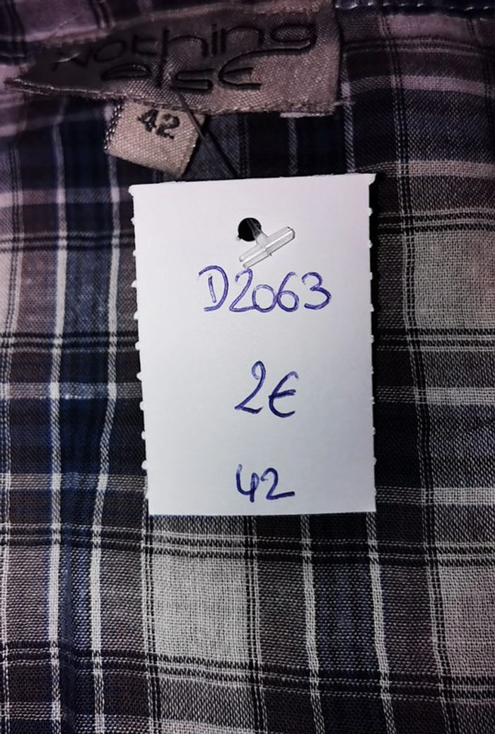 D2063 - chemise femme taille 42 - photo numéro 2