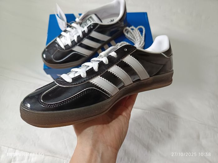 Adidas gazelle indoor noires / blanches. Taille 40 - photo numéro 4