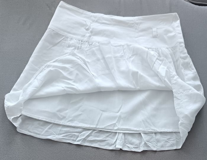 Jupe courte évasée Camaïeu taille 38 en très bon état - photo numéro 2