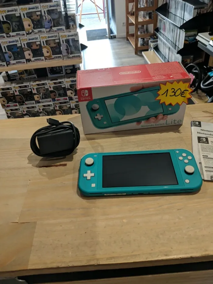 Nintendo Switch Lite Turquoise - photo numéro 2