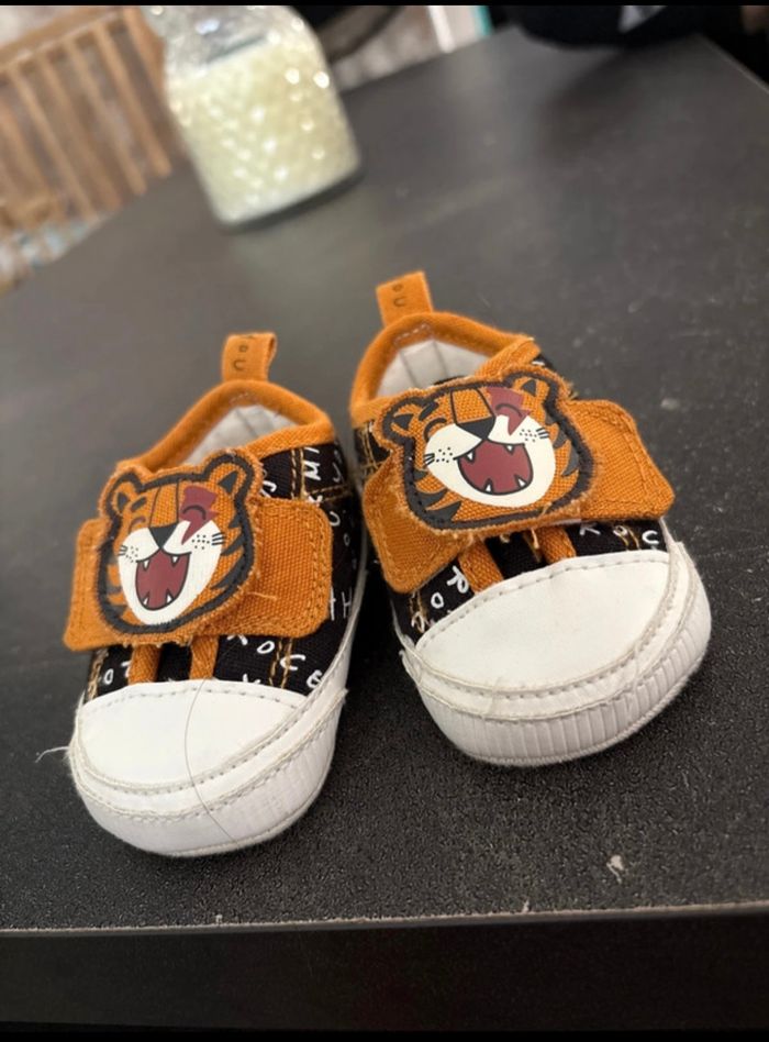 Chaussure bébé - photo numéro 2