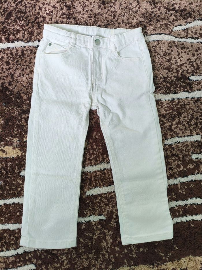 Pantalon blanc bébé – Jacadi 👖
Taille : 36 mois