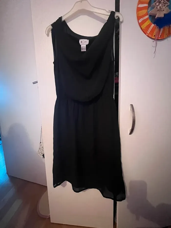 Robe noir