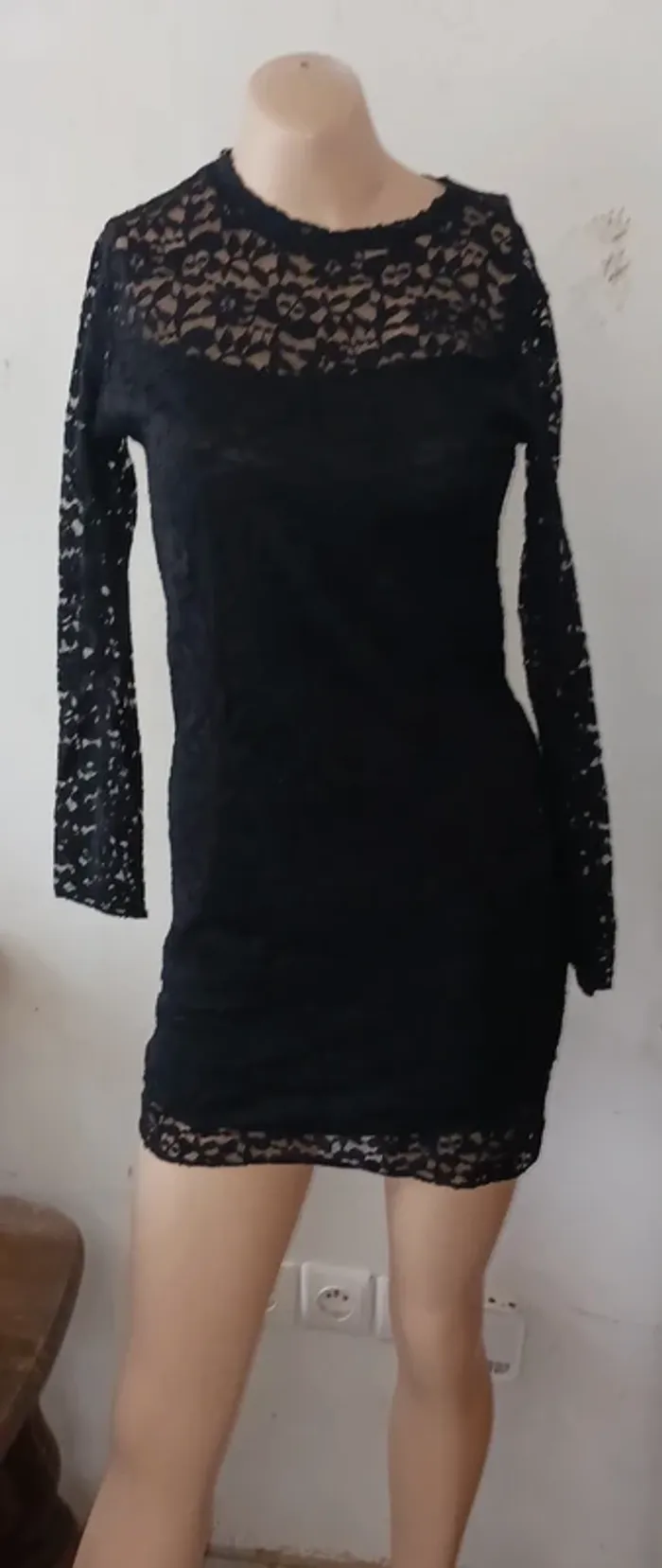 Robe dentelle taille 40/ l