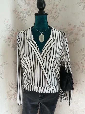 Chemisier blouse cache cœur rayée noire et blanche avec noeud / don't call me jennyfer / (XL)