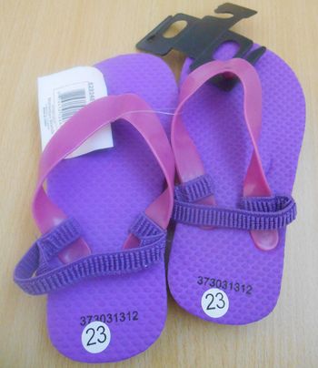 Sandales fille pointure 23 - neuves