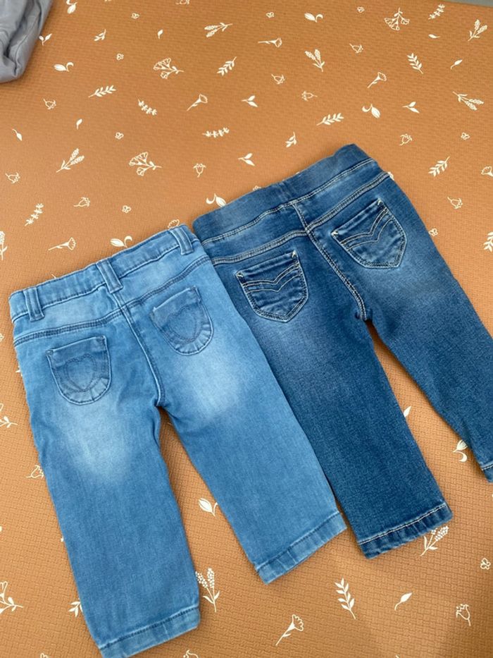 Lot jeans 9 mois - photo numéro 2
