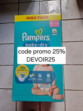 140 couches Pampers baby-dry taille 4