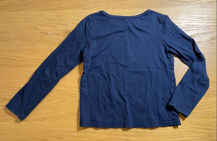 Kiabi T-shirt manches longues cerises noir Taille 8 ans - photo numéro 3