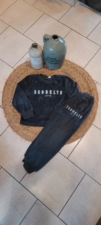Pyjama 2 pièces garçon Taille 9 ans