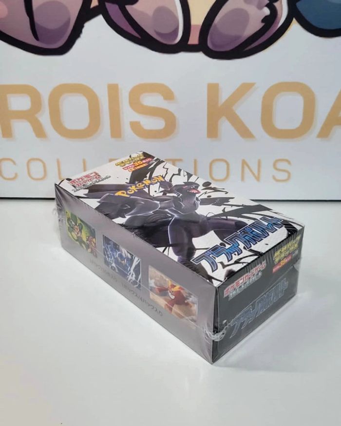 Display Deluxe Edition - 4 Boosters de 35 cartes - SV11B Black Bolt - photo numéro 2