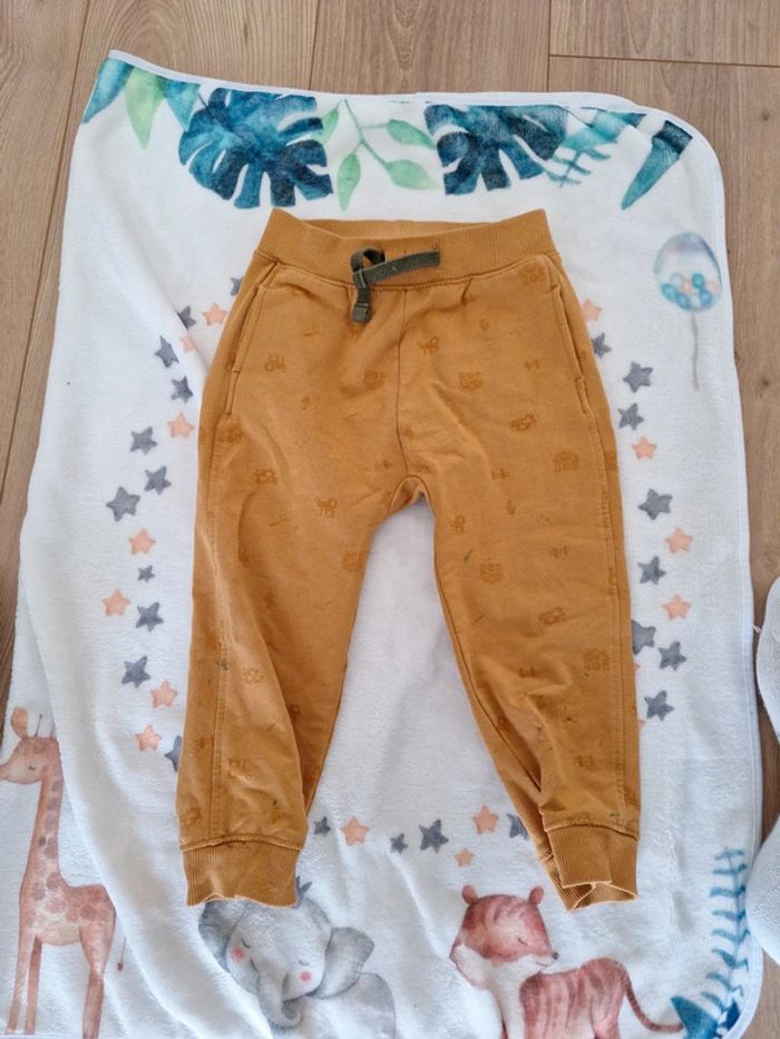 Pantalon jaune - photo numéro 2