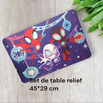 Set de table en relief spiderman marvel