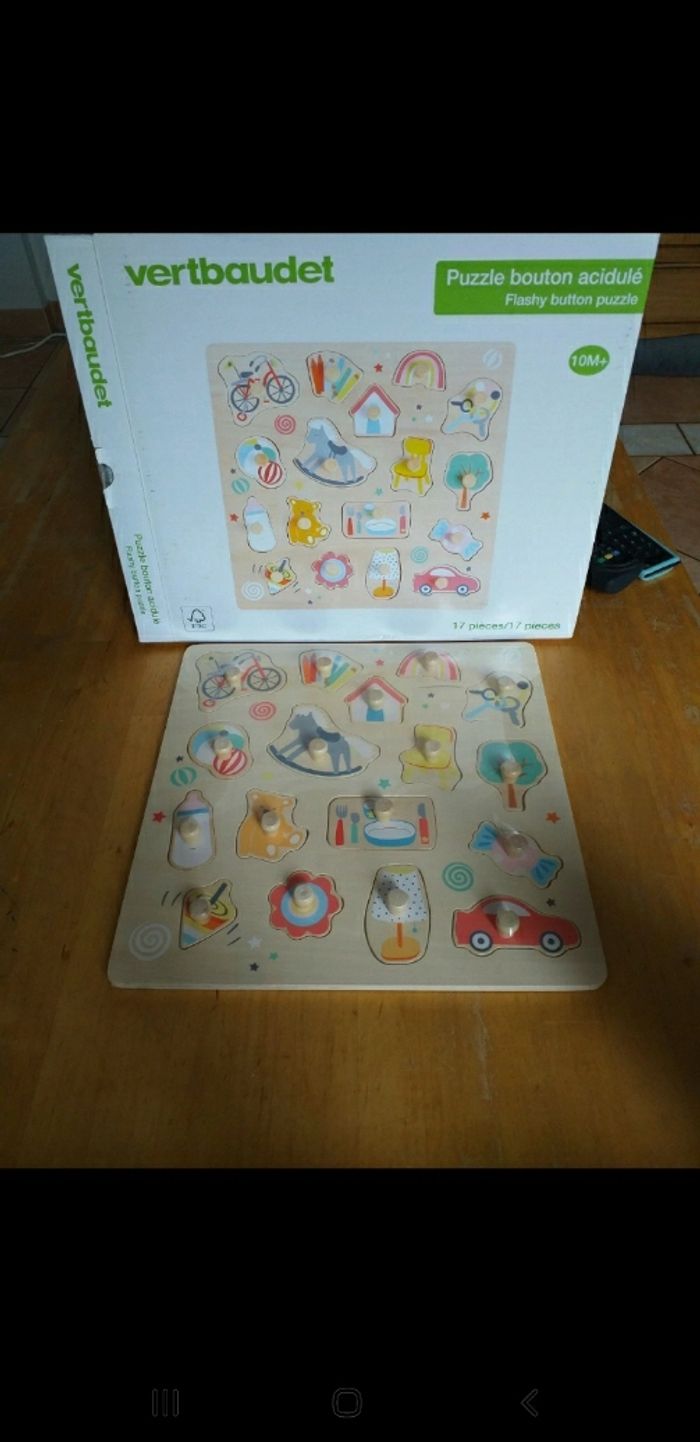 Puzzle bouton acidulé 17 pièce. Vertbaudet
