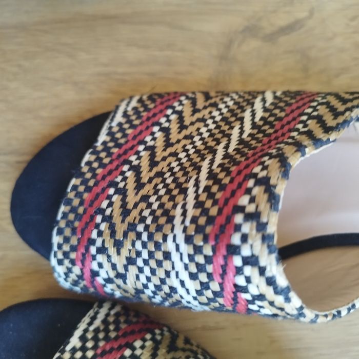 Magnifique sandales gemo a talons - photo numéro 10
