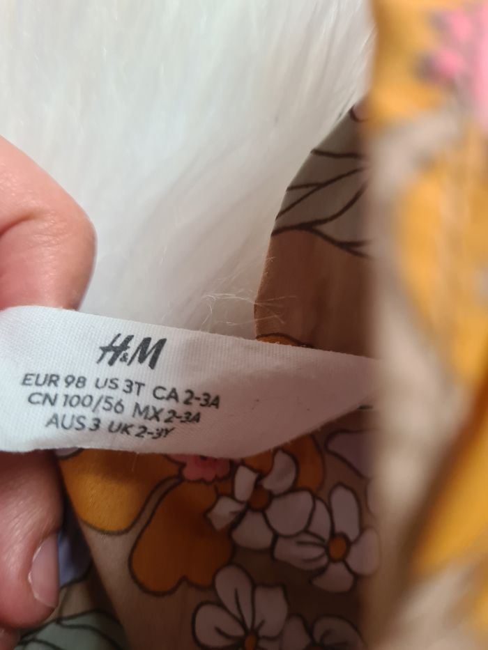 Robe fleurie h&m 2/3ans - photo numéro 3