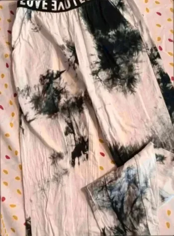 Pantalon  style  jogging  shein  11-12  ans  très  bon état