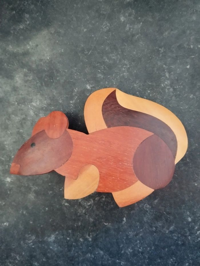 Pince à cheveux en bois écureuil artisanal