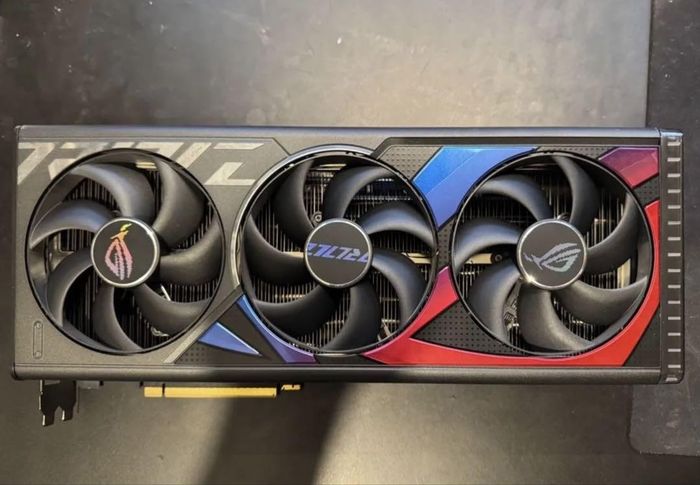 ASUS ROG STRIX GAMING GEFORCE RTX 4080 OC 16GO - photo numéro 2