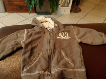 Sweat shirt 9 mois