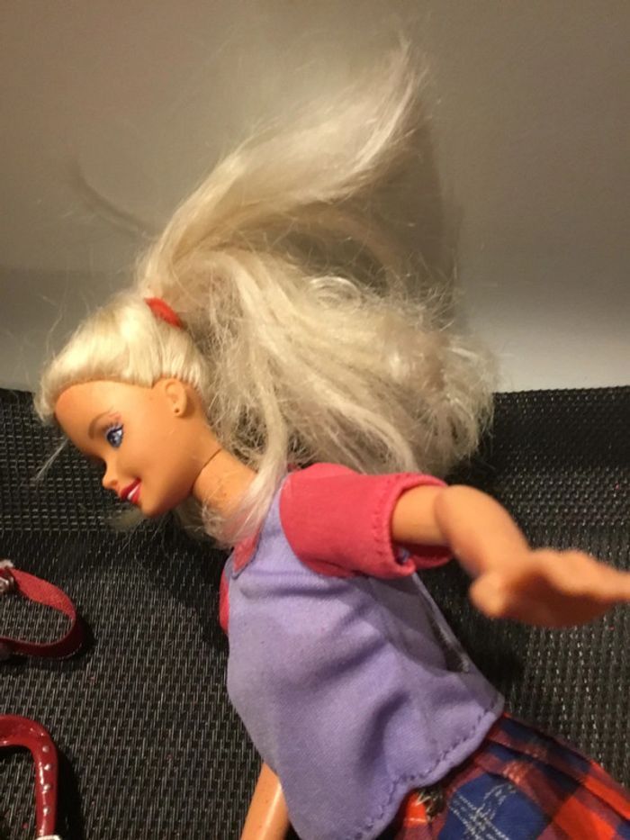 Poupée Barbie vintage avec vêtements accessoires Mattel - photo numéro 6