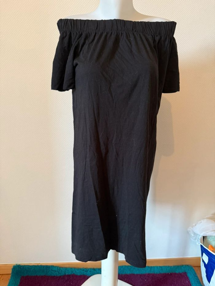 Lot de deux robes taille S en très bon état noir et orange H&M