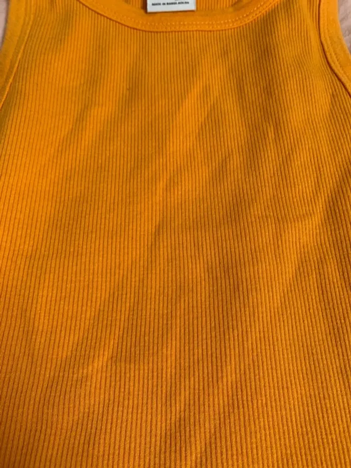 Top orange - photo numéro 3