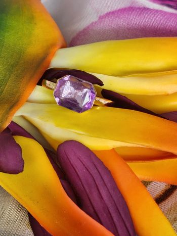 Bague avec pierre topaz violette rectangle en acier inoxydable