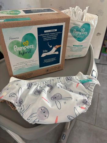 couche lavable et recharges bébé 3/16kg état neuf