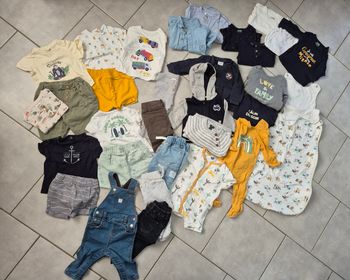 Lots vêtements 6 mois parfait état